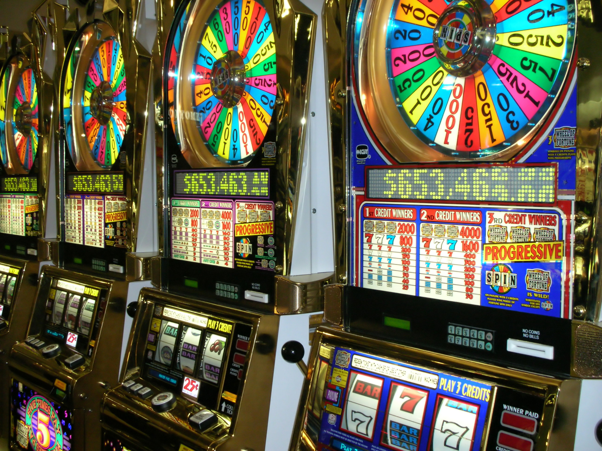 Tips For Casino Slots Gambling Online